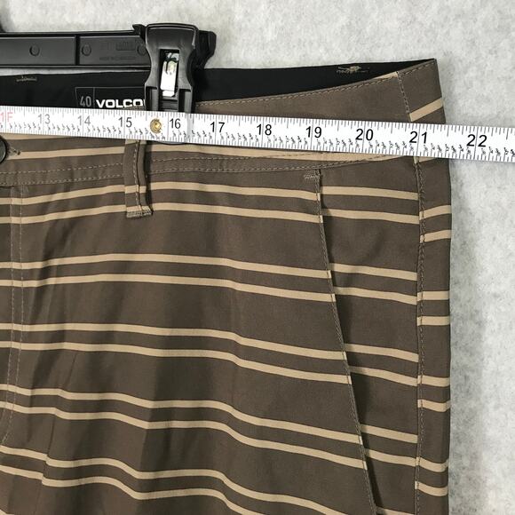 Volcom Shorts Mens Size 40 Hybrid Chino Surf‎ Turf Water Repellant Board Unlined - Picture 4 of 15